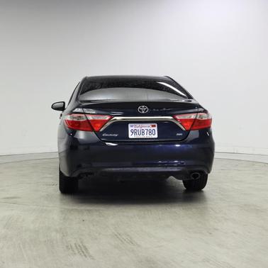 Blue Streak Metallic 2017 Toyota Camry SE