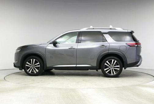 2023 Nissan Pathfinder Platinum FWD