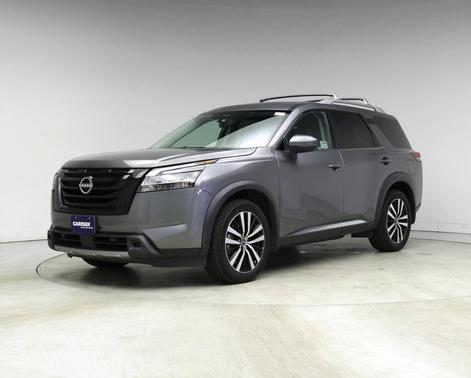 2023 Nissan Pathfinder Platinum FWD