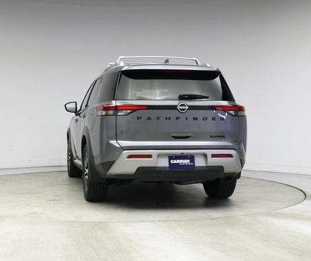 2023 Nissan Pathfinder Platinum FWD
