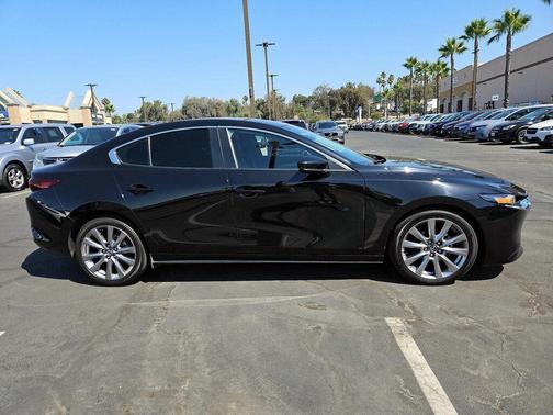 2023 Mazda Mazda3 FWD w/Preferred Package