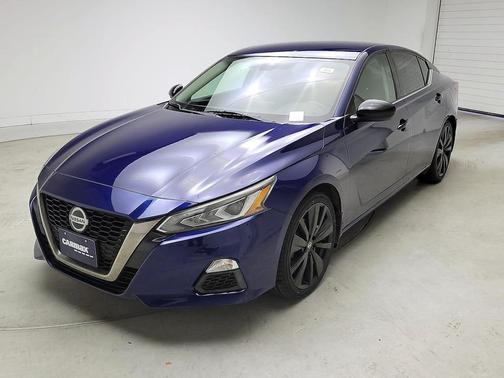 2020 Nissan Altima SR FWD