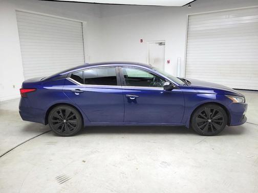 2020 Nissan Altima SR FWD