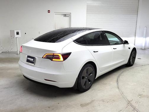 2022 Tesla Model 3 Standard Range