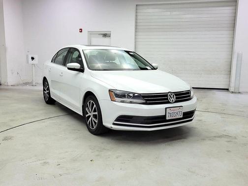 White 2017 Volkswagen Jetta 1.4T SE