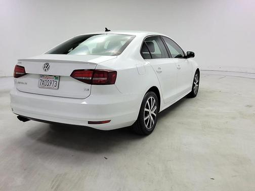 White 2017 Volkswagen Jetta 1.4T SE