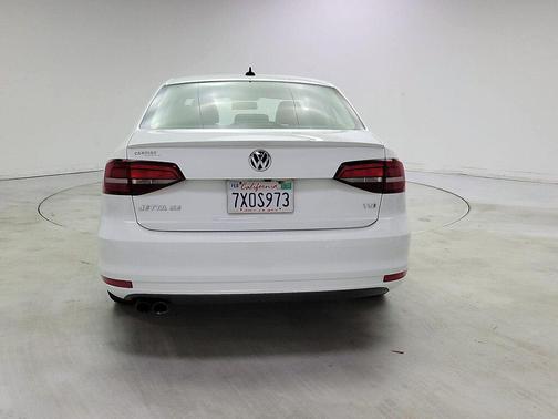 White 2017 Volkswagen Jetta 1.4T SE