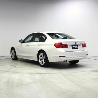 White 2015 BMW 320 i