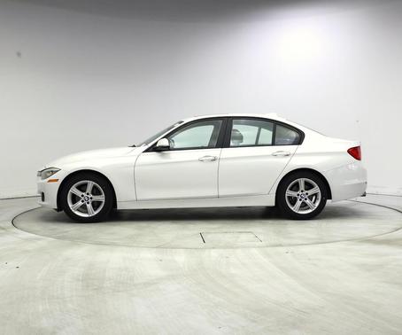 White 2015 BMW 320 i