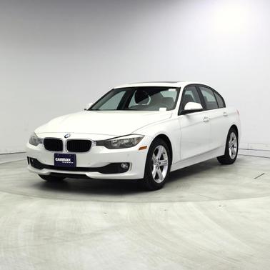 White 2015 BMW 320 i