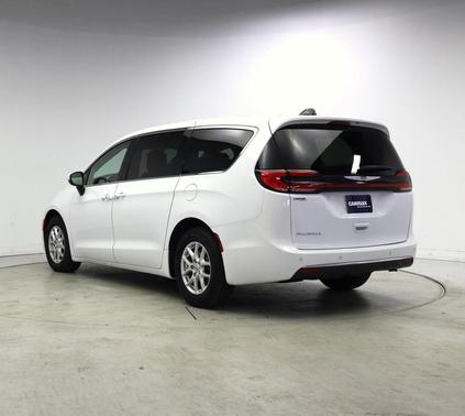 Bright White Clearcoat 2023 Chrysler Pacifica Touring L