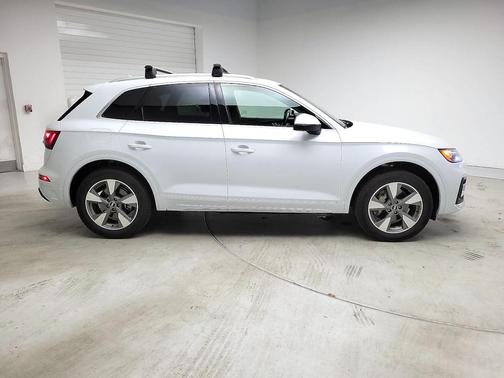 2023 Audi Q5 40 Premium