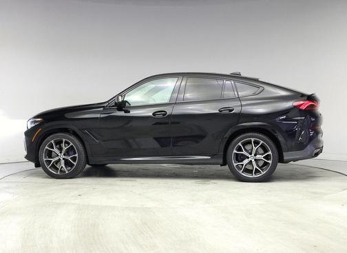 2023 BMW X6 M50i