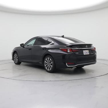 2022 Lexus ES 300h Base