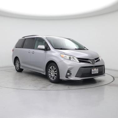 2018 Toyota Sienna XLE