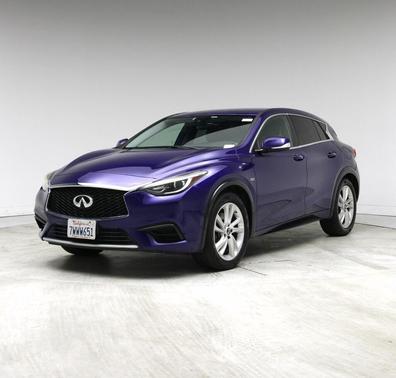 2017 INFINITI QX30 