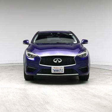 2017 INFINITI QX30 