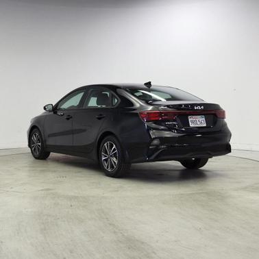Aurora Black 2022 Kia Forte LXS