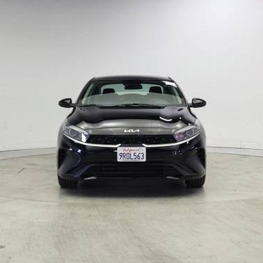 Aurora Black 2022 Kia Forte LXS
