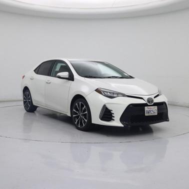 Blizzard Pearl 2018 Toyota Corolla SE