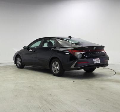 Abyss Black 2024 Hyundai ELANTRA SE