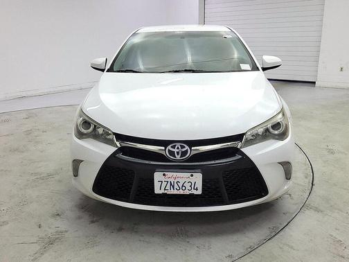 White 2017 Toyota Camry XSE
