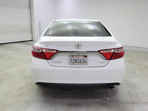 White 2017 Toyota Camry XSE