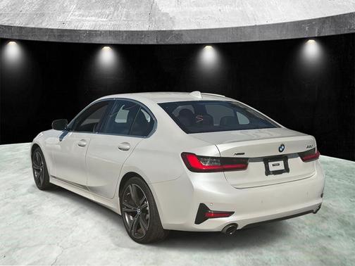2021 BMW 330 xDrive