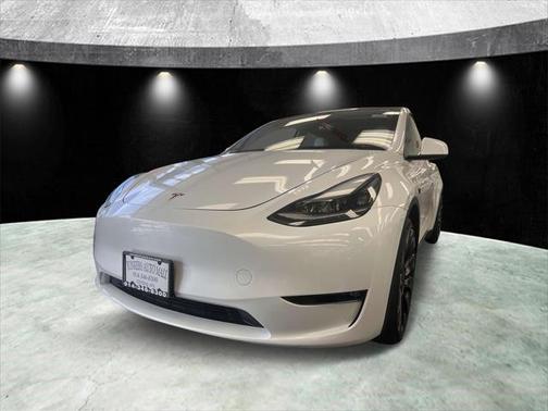 2023 Tesla Model Y Performance Dual Motor All-Wheel Drive