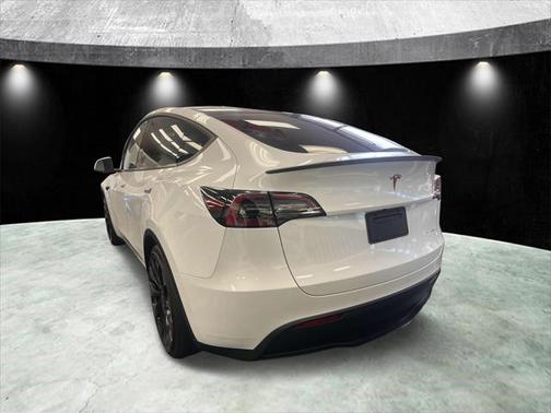 2023 Tesla Model Y Performance Dual Motor All-Wheel Drive