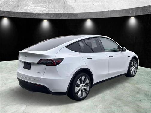 2024 Tesla Model Y Long Range Dual Motor All-Wheel Drive