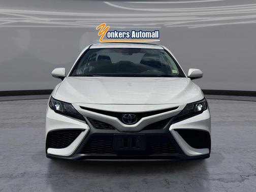 Ice Cap 2023 Toyota Camry SE