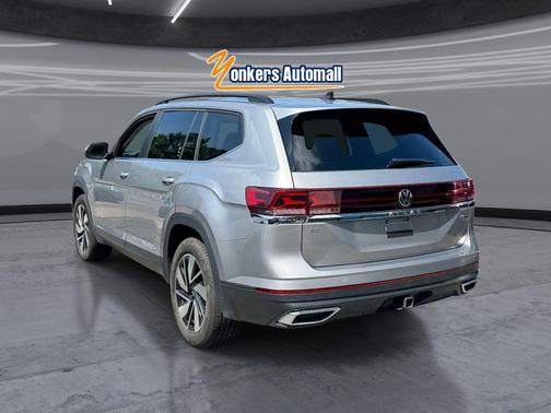 Pure Gray 2025 Volkswagen Atlas 2.0T SE w/Technology 4MOTION