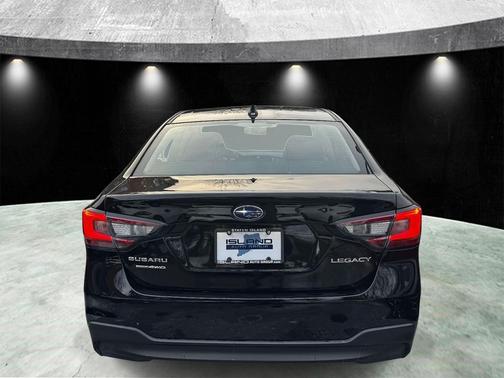 2025 Subaru Legacy Base