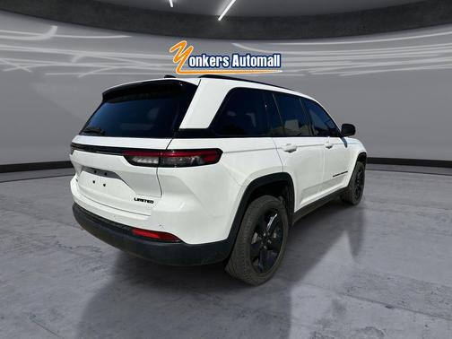 Bright White Clearcoat 2023 Jeep Grand Cherokee Limited