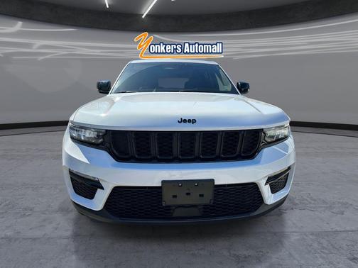 Bright White Clearcoat 2023 Jeep Grand Cherokee Limited