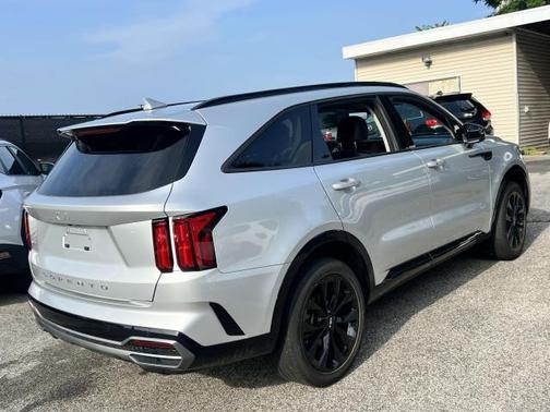 2022 Kia Sorento SX
