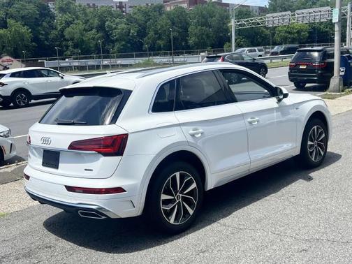 2023 Audi Q5 45 S line Premium Plus