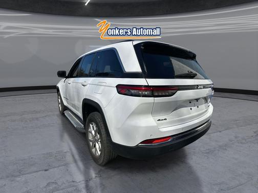 Bright White Clearcoat 2023 Jeep Grand Cherokee Limited