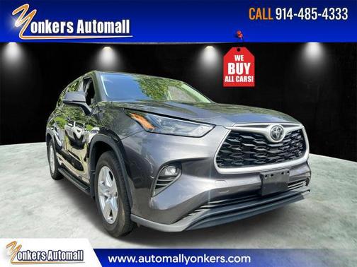 2022 Toyota Highlander LE
