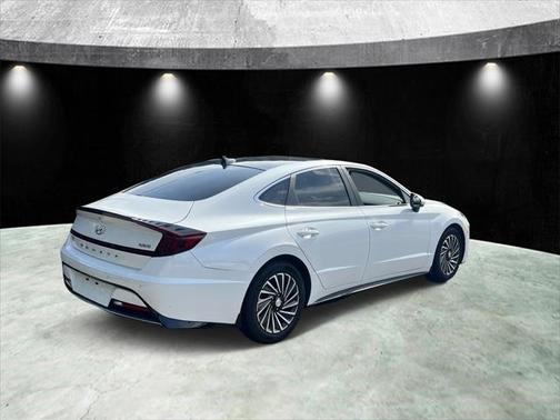 2021 Hyundai SONATA Limited 2.0T