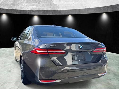 2025 BMW 530 xDrive