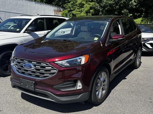 Burgundy Velvet Metallic Tinted Clearcoat 2022 Ford Edge Titanium