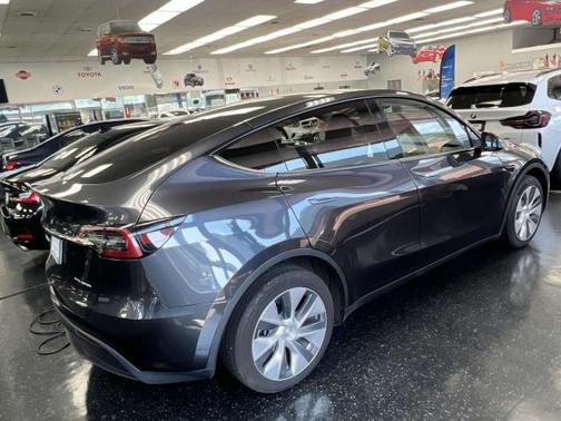 2024 Tesla Model Y Long Range Dual Motor All-Wheel Drive