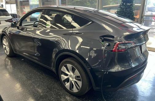 2024 Tesla Model Y Long Range Dual Motor All-Wheel Drive