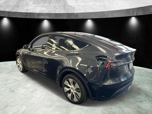 2024 Tesla Model Y Long Range Dual Motor All-Wheel Drive