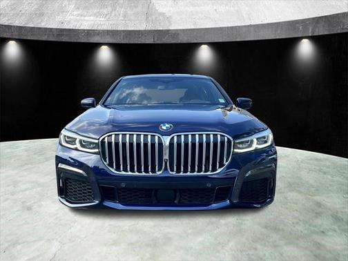 2022 BMW 750 i xDrive