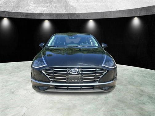 2022 Hyundai SONATA SE
