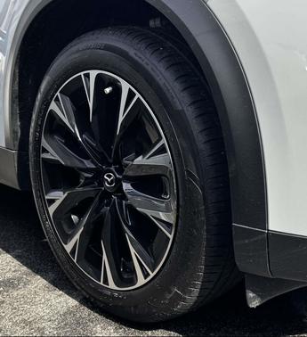 2024 Mazda CX-90 PHEV Premium