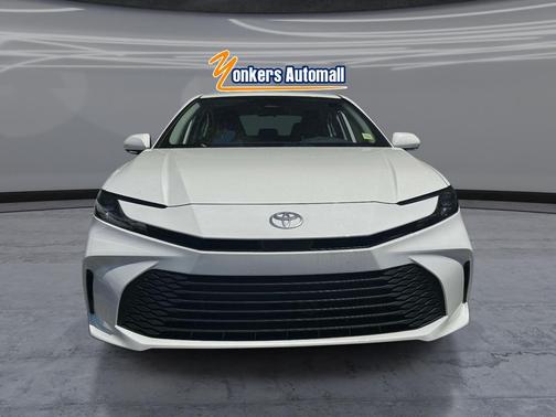 Ice Cap 2025 Toyota Camry LE